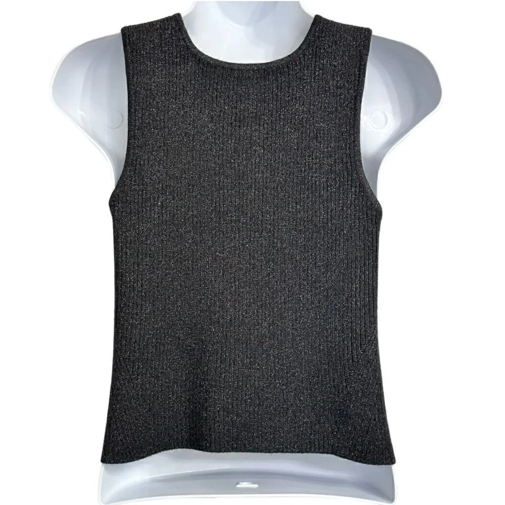 GUESS Los Angeles Front Zipper Ribbed Sweater Top in the Size Medium